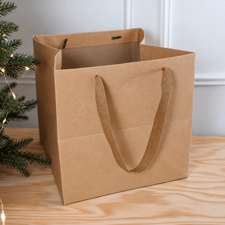 Papierowa torba prezentowa KRAFT 25x25x25 cm NA MAŁY KOSZ PREZENTOWY