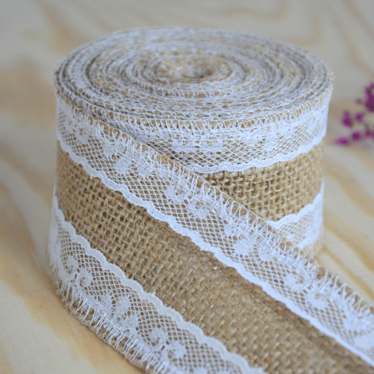 Wstążka jutowa naturalna z koronką 5cm x 5m.png